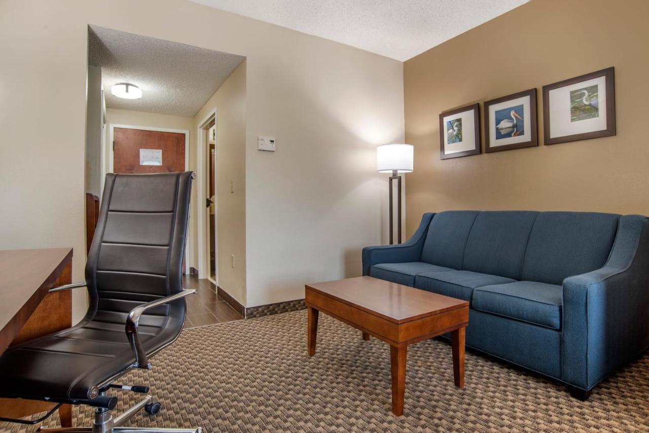 Comfort Suites Tallahassee Capitol - University Area Kültér fotó